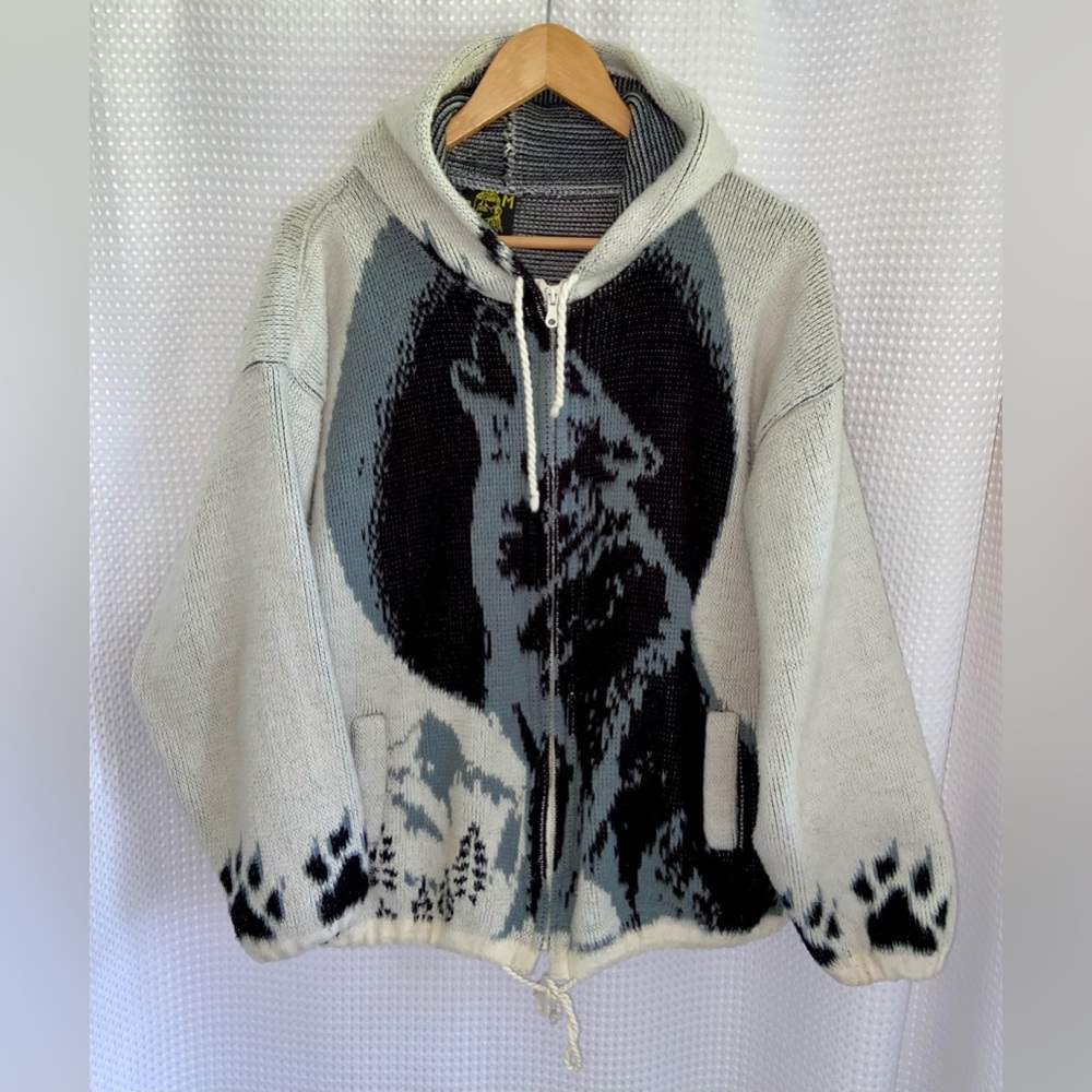 Vintage Rumiñahui Knit Hoodie Wolf Zip boho
Sweater size M very oversized